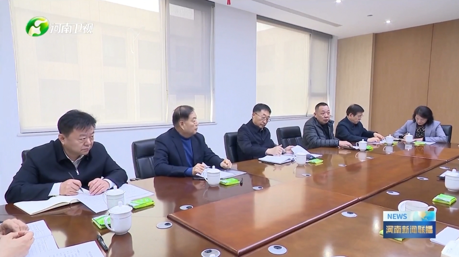 河南卫视新闻联播报道华体网页版_华体（中国）集团党委书记、创始人楚金甫参加省委书记刘宁在许昌召开的民营企业座谈会