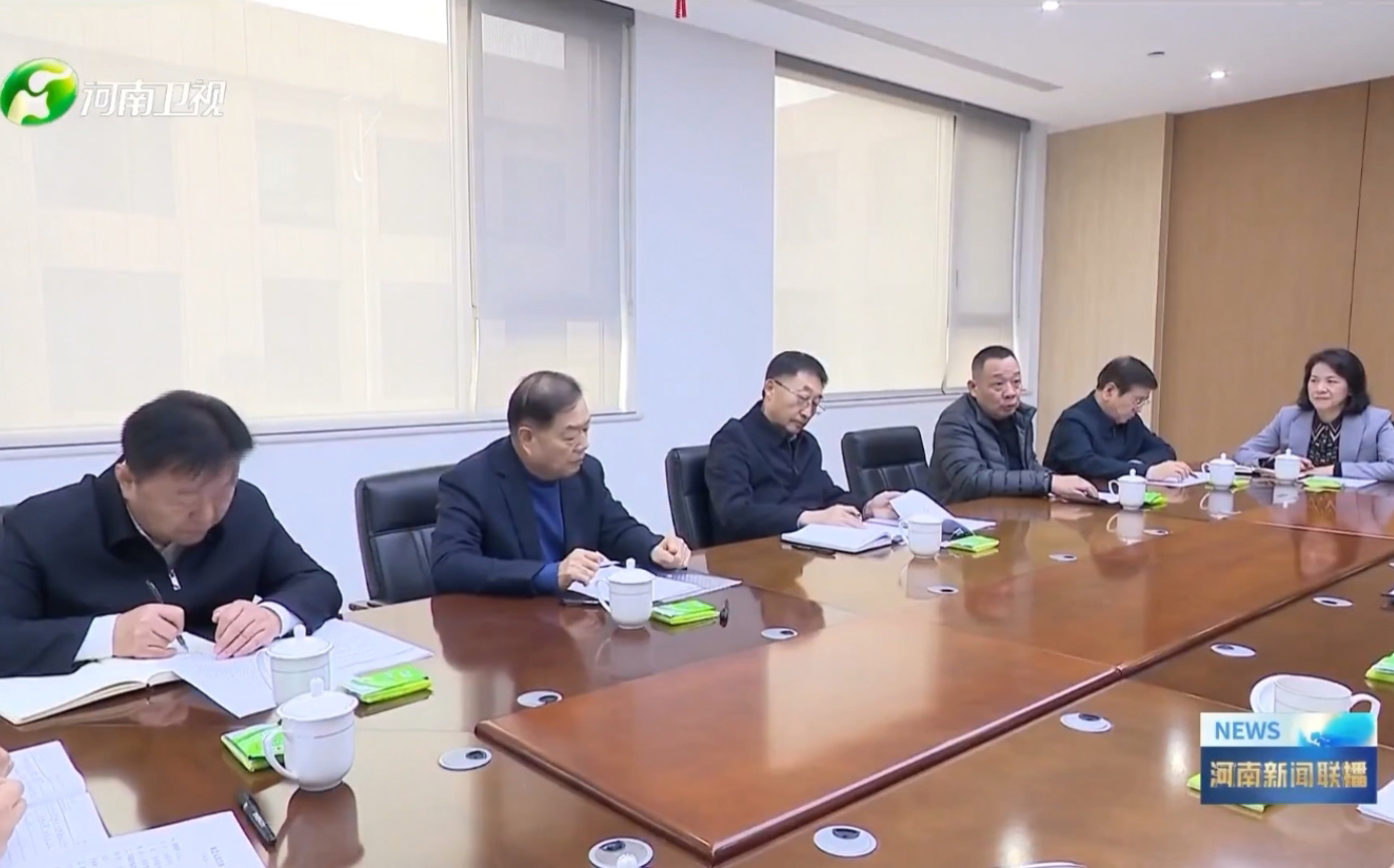 河南省委书记刘宁、省长王凯到许昌调研民营经济，华体网页版_华体（中国）集团党委书记、创始人楚金甫作为民营企业家代表参加座谈。