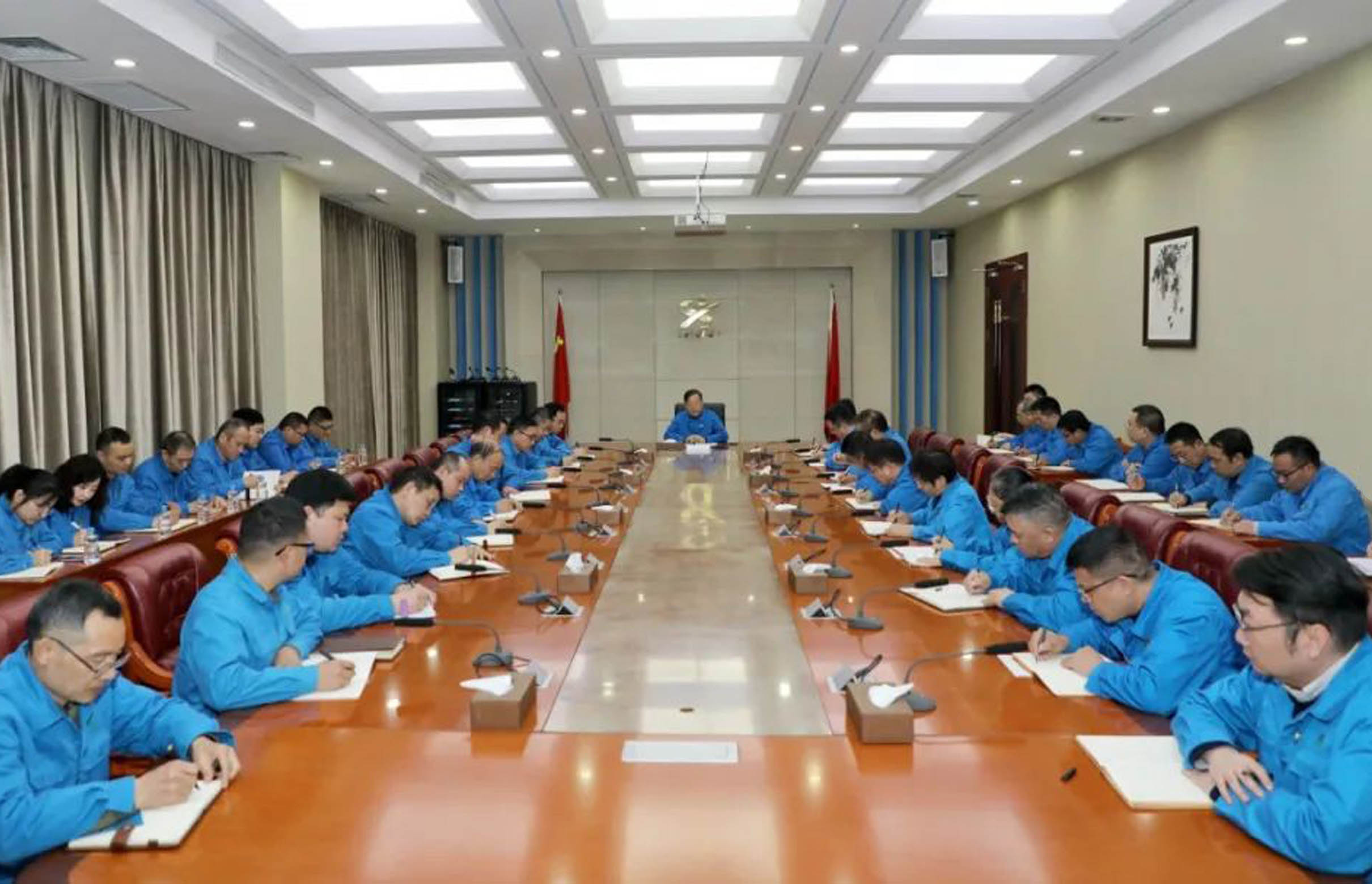 学习民营企业座谈会精神——华体网页版_华体（中国）集团：发挥装备能力强、制造能力强、创新能力强的优势，坚守主业、做强实业。